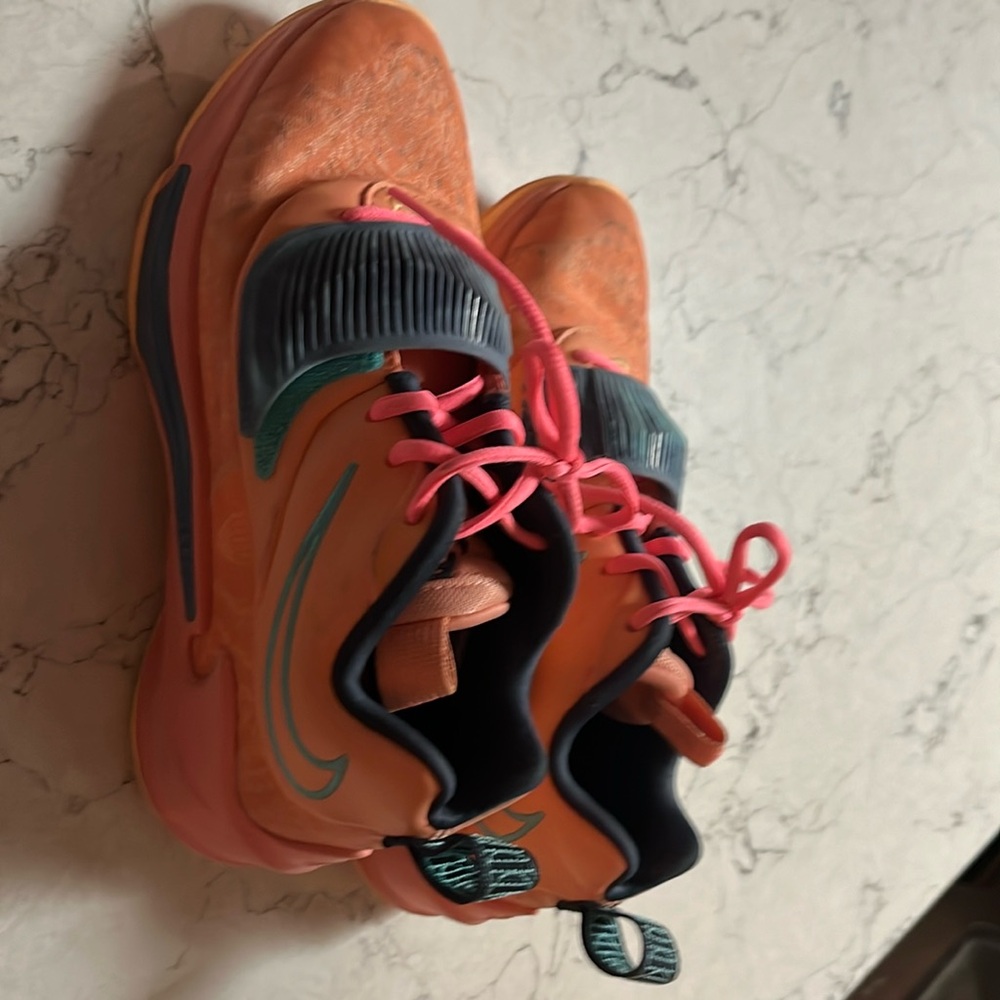 Nike ‘Freak’ basketball shoes by Giannis